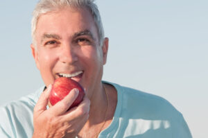 Get Your Dentures Gleaming with These Cleaning Tips